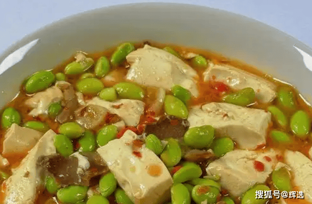 毛豆烧豆腐，夏天最下饭的一道菜