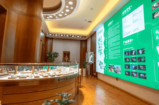 腾冲本地人告诉你：买翡翠真正的去处，别再扎堆游客店