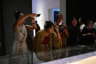 赴一场“美术馆奇妙夜”：夜游千年汉风、百年抽象与世界经典