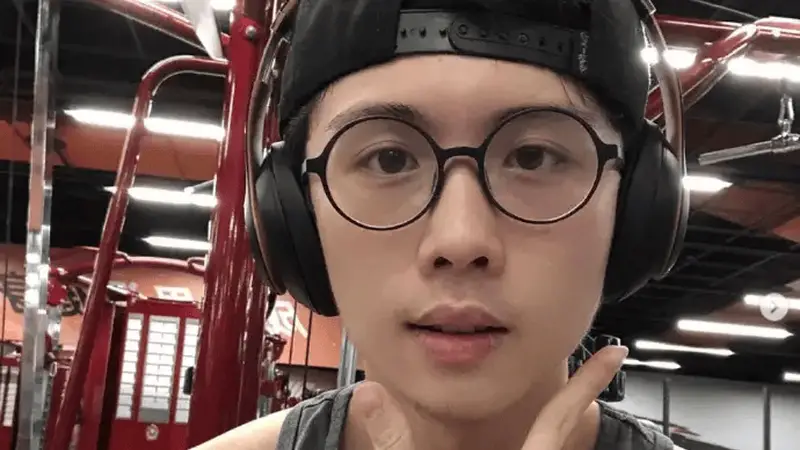 狄莺儿子孙安佐被起诉 因分享自制喷火枪视频被抓