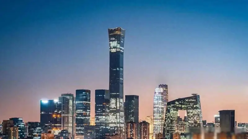 北京地铁跑得越来越密，城市没怎么长大，国家中枢悄悄换套新系统