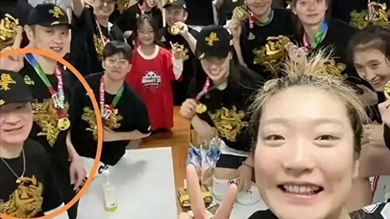 李梦摆脱 小三标签！三年情断官宣新恋情，从舆论漩涡自我救赎