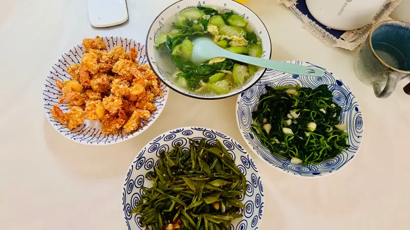 自己买菜在家烧，再简单都健康实惠