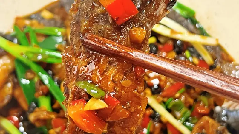 豆豉焖鱼块,好吃到破防!这菜一上桌,米饭就遭殃