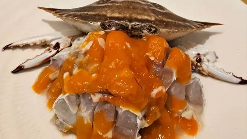 东海秘境寻鲜味!舟山六大招牌海鲜美食,一口解锁海岛地道风味