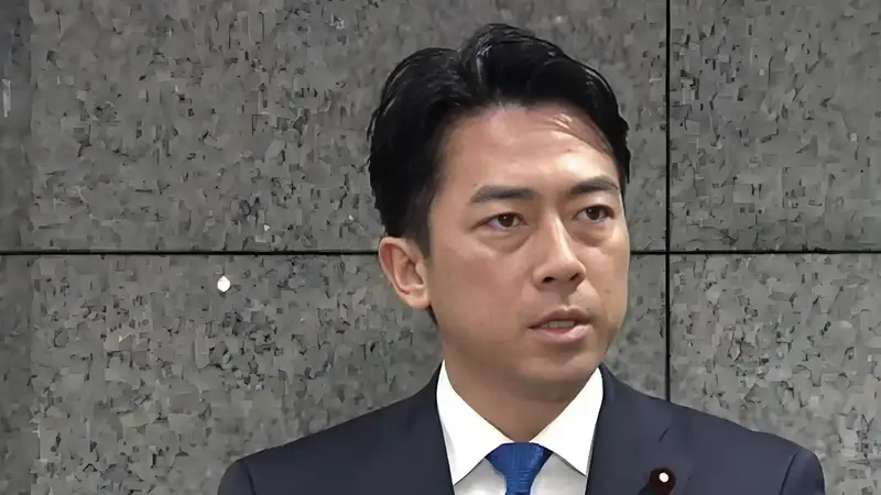 中日关系有变?高市内阁试图拥核,小泉进次郎被催下台,日本乱套了