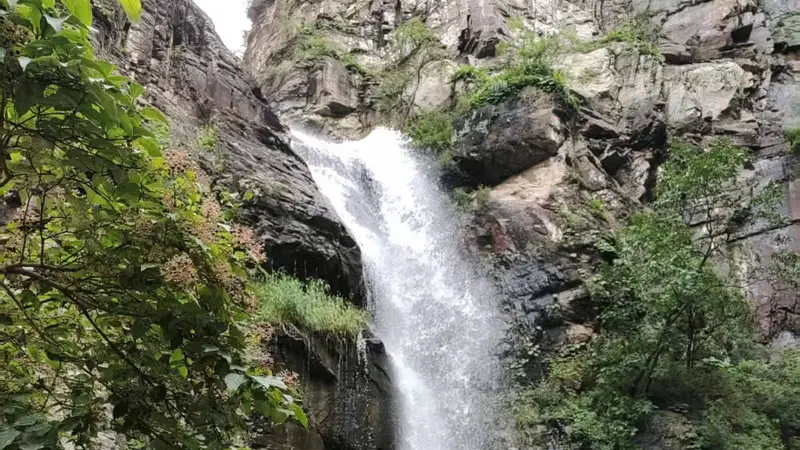 2026年门头沟周边旅游景区推荐:双龙峡凭何领跑京西亲子游