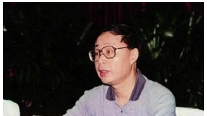 他是原贵州省长,曾任广州市委书记,后在政协任职,今年76岁
