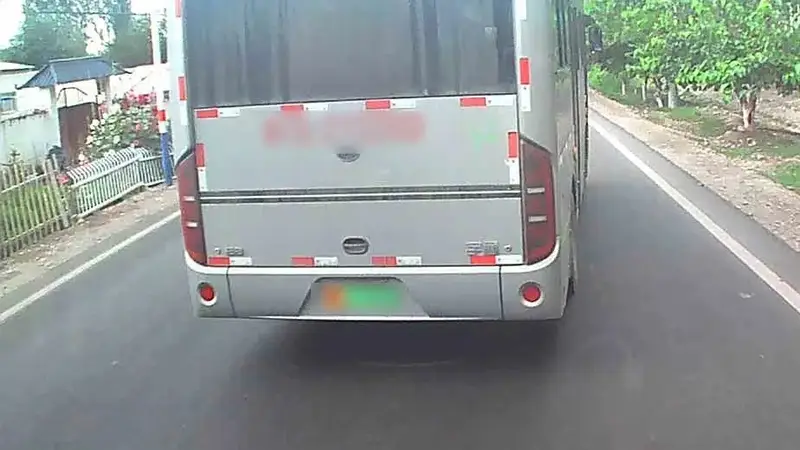 公交司机连续斗气别车5公里,因涉嫌寻衅滋事被立案调查