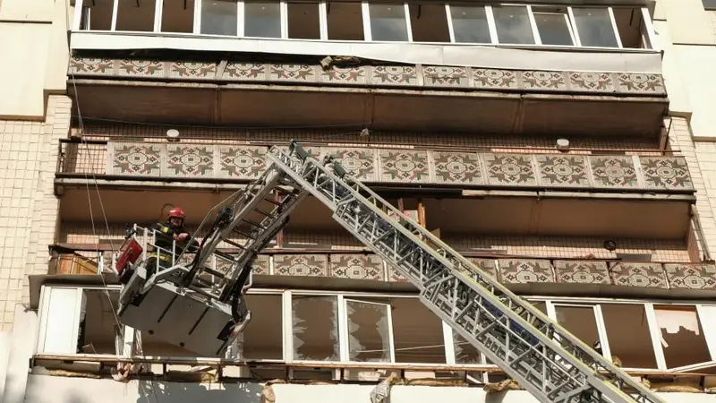 乌称基辅遭大规模无人机和导弹联合打击