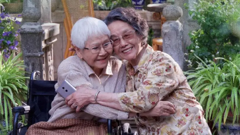 湄南河的眼泪：从泰国华人史的视角打开《阿嬷》