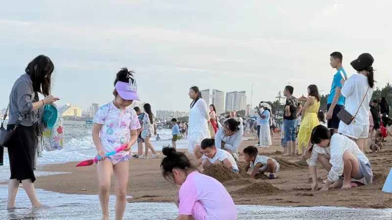 暑期尾声错峰出游热度攀升,日照海滨亲子游人气旺