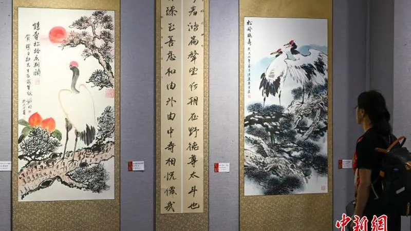 “追寻”云南百岁学人张文勋 百余幅翰墨昆明贺寿