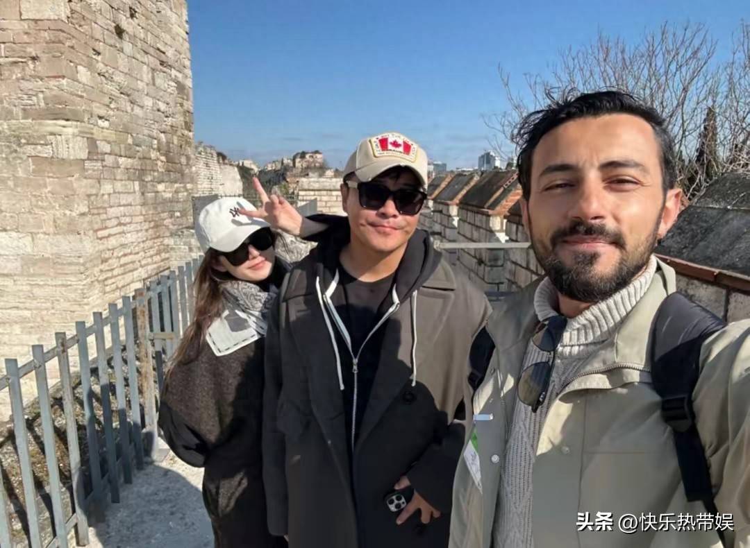 陈思诚带小21岁女友国外旅行，两人恋爱同居4年无结婚计划，好甜