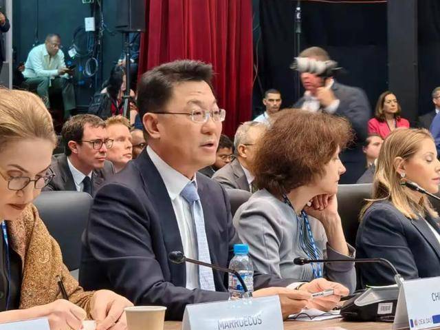 当着34国的面,中巴爆发正面交锋!美国的底牌这下全露了