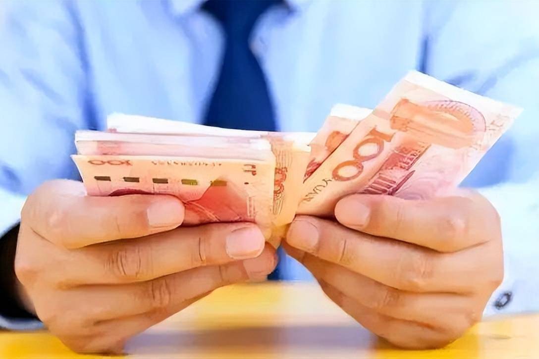 2026–2030年,现金会比房子、股票更值钱!普通人一定要拼命存钱