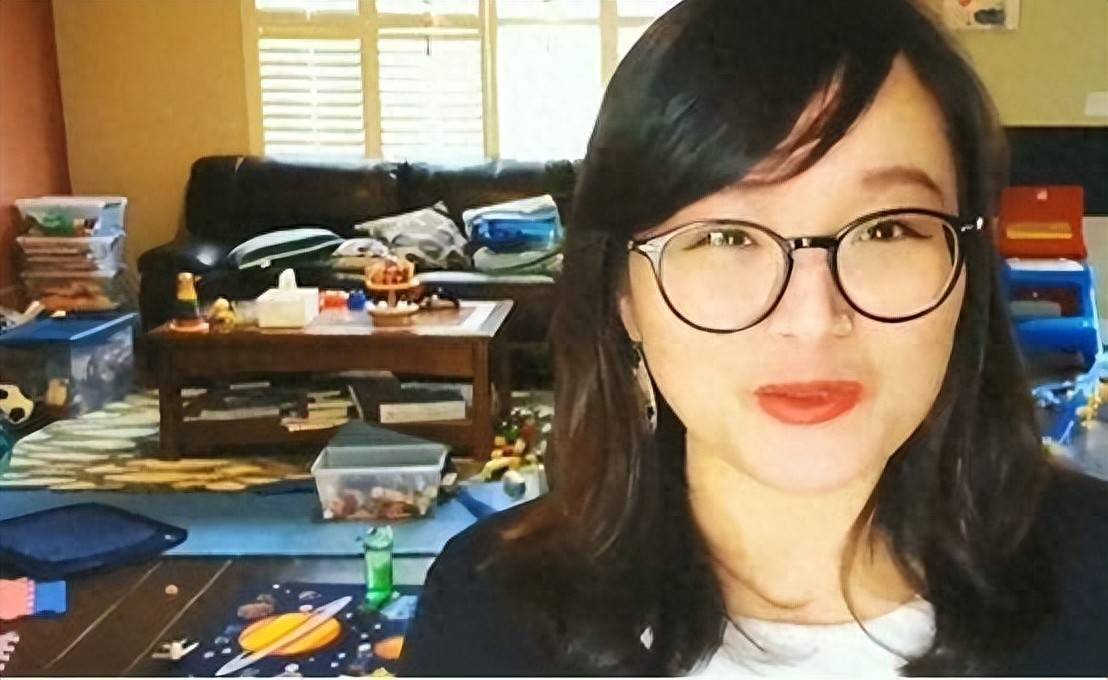 吹捧印度抹黑中国，卖国求荣的郑墨沫，如今想回国被拒，报应来了