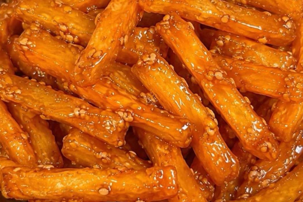 糖醋土豆条，酸甜酥脆超解馋，一口就停不下来