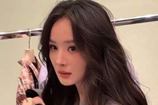 小糯米12岁近照曝光,身高快到1米7,父母陪伴巨大差距看着心酸