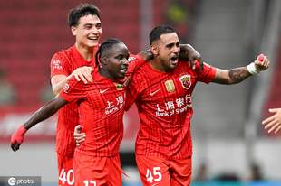 中超-莱昂纳多破门李新翔建功 海港2-0送申花两连败