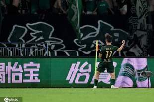 中超-王钰栋破门毛伟杰世界波 浙江队3-2险胜英博