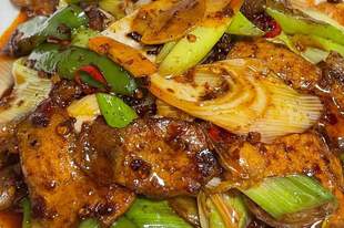 葱爆五花肉:焦香不腻的家常下饭王,一口入魂