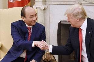这就是背叛中国的下场,被美欧轮番“吸血”,没有一国愿意帮助它