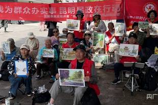 昆明：银发绘古塔 文化养老添活力