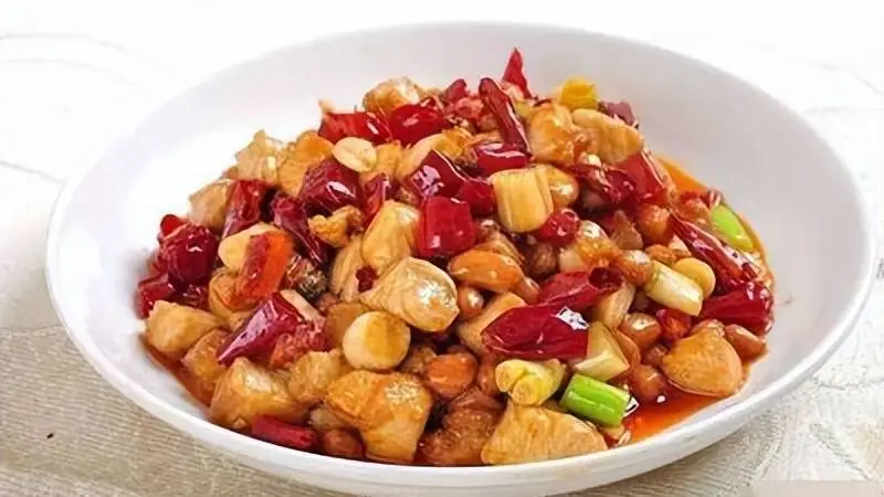 织金宫保鸡丁:黔菜瑰宝的麻辣传奇