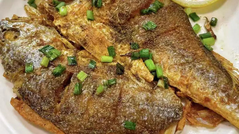 家常做椒盐黄花鱼为啥总不香呢，记住这几步，酥嫩入味一点都不腥