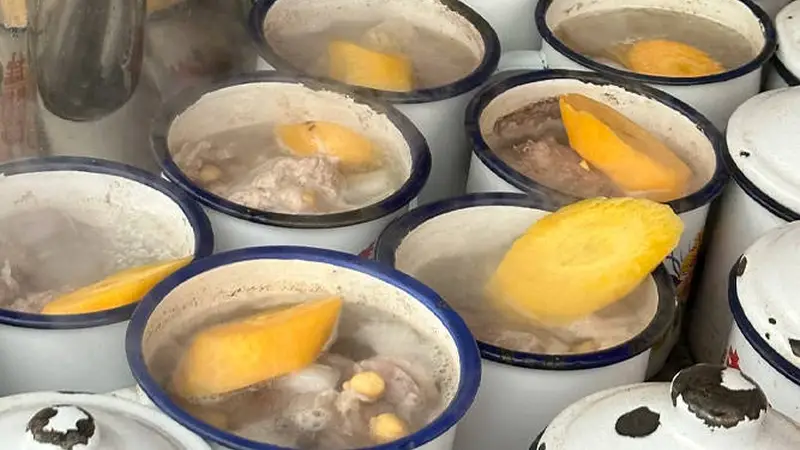 新疆旅游高原饮食:清淡与高热量食物的合理搭配
