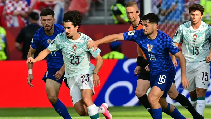 世界杯-莱奥B费造险迪亚斯染黄 半场葡萄牙0-0克罗地亚