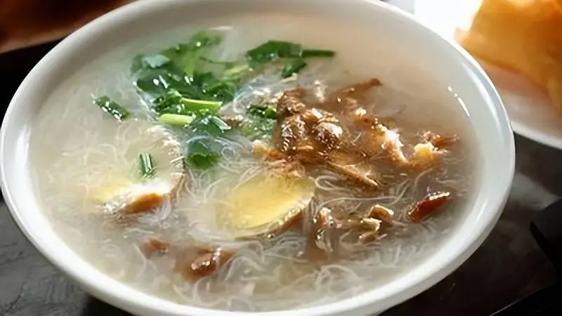面线糊：一碗糊汤里的闽南烟火与时光印记