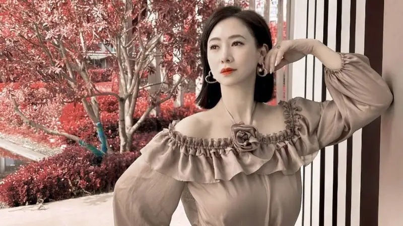 翁虹首谈第一段婚姻,澄清家暴传闻,坦言前夫控制欲太强