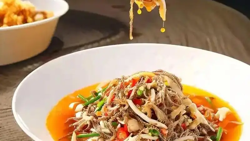吕文扬：在葱香椒麻里熬出地道风味