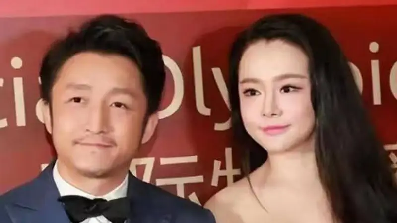 为爱辞央视！冉莹颖一年内遭邹市明23次抛弃，大龄生三胎差点丧命