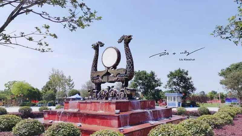 河南省有一座特别的城市，位于淮河以南，还常被认为是湖北的城市