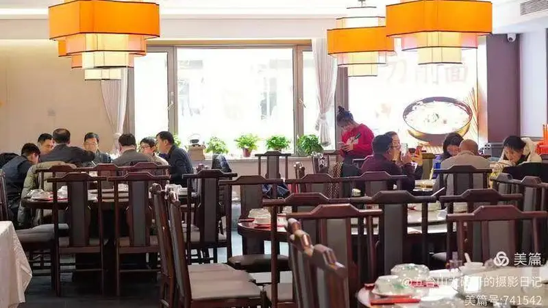 旅行最好的仪式感|不是打卡拍照,是认真吃好每一顿山间热饭