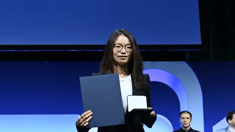 王虹:打破女性数学刻板印象!用韧性书写中国数学新高度