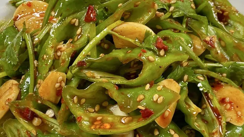 凉拌辣椒香菜,巨好吃,一口沦陷的神仙开胃菜