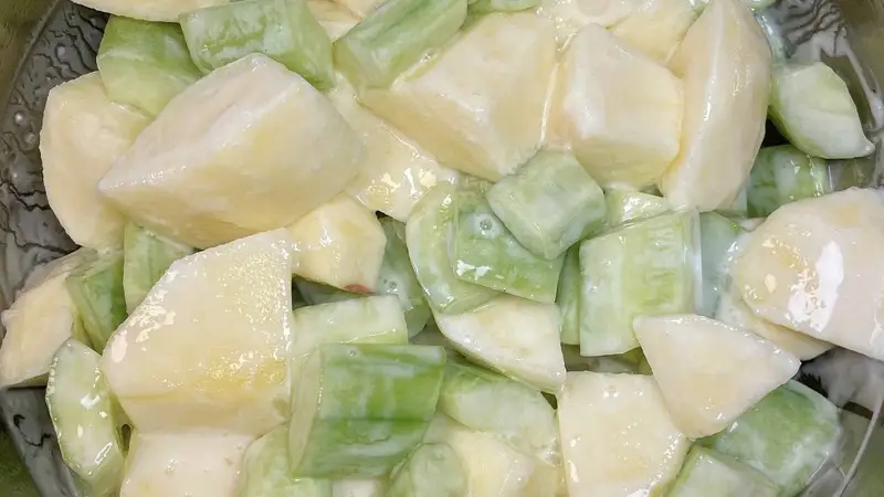 夏日解腻新招？苹果黄瓜酸奶沙拉，一口就上瘾？