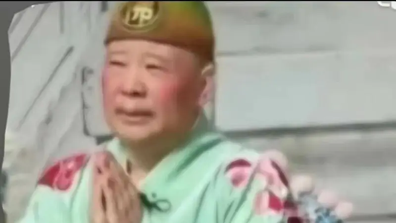 难道演出之中，一句玩笑都开不起吗？