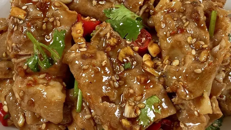 香菜拌羊肉卷:十分钟搞定神仙下饭菜