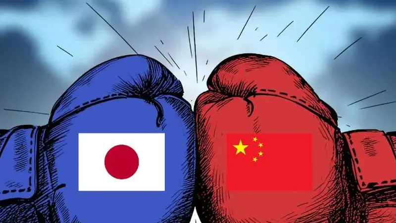 今日:高市早苗慌了,东京街头公开喊出一句几十年没人敢说的话,这才是靖国神社最可怕的真相!