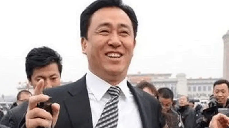 许家印被判无期：从中国首富到阶下囚