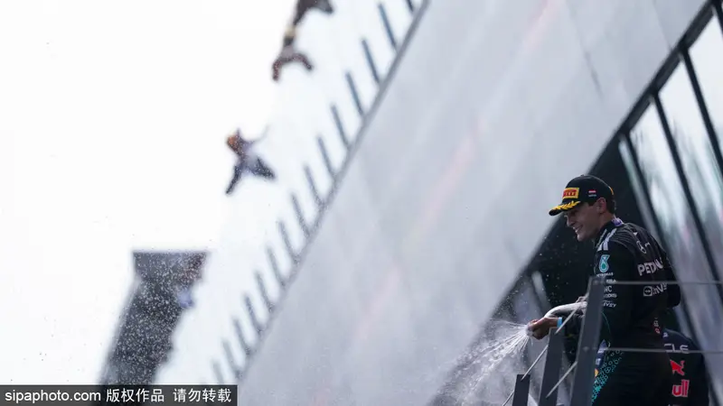 F1奥地利大奖赛正赛：拉塞尔夺冠