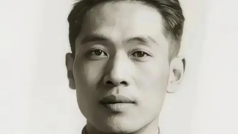 1930年，地下党员傅有智被捕，敌人把他带到了海滩，连开5枪，枪枪命中，谁知，等敌人走后，傅有智却被雨水打醒了！傅有智当时只有19岁，是厦门赤色总工会的执行委员。1930年那场狂风暴雨的海边夜，险些成为傅有智最后的归宿。这个厦门赤色总工会年仅19岁的执行委员，被捕之后，敌人不留情面，五...