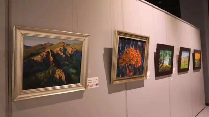 把美景装进画框 “科右中旗最美风景线”美术创作大赛优秀作品展开展
