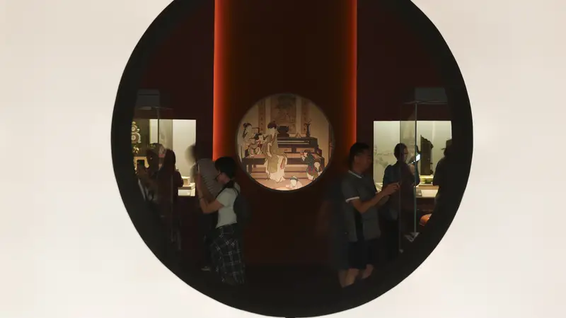 “清韵——康雍乾时期文物特展”在上海展出