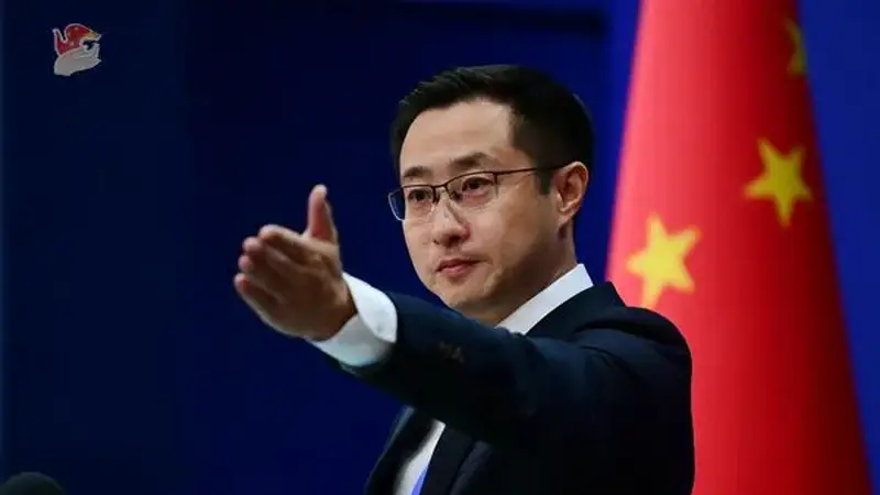 外交部：网络上有关菲律宾的视频，不是官方行为，中方在“南海仲裁案”问题上的立场是明确的、一贯的